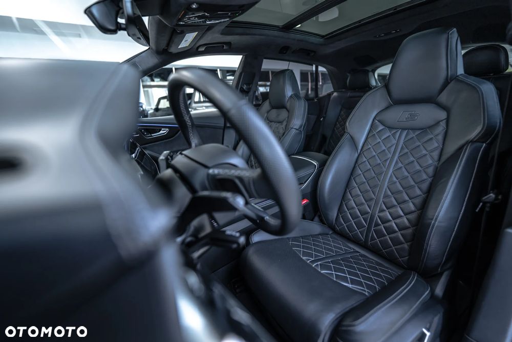 Audi SQ8 - 23