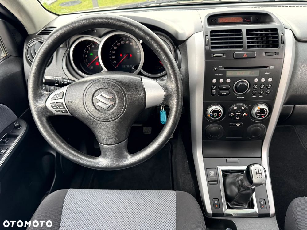 Suzuki Grand Vitara 1.6 - 7