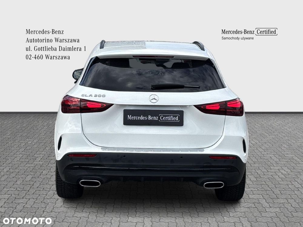 Mercedes-Benz GLA - 4