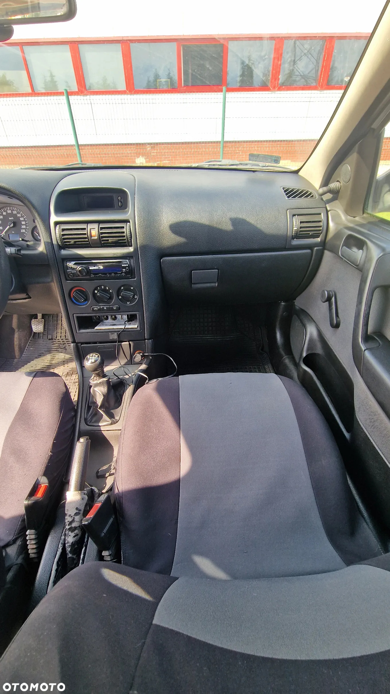 Opel Astra - 24
