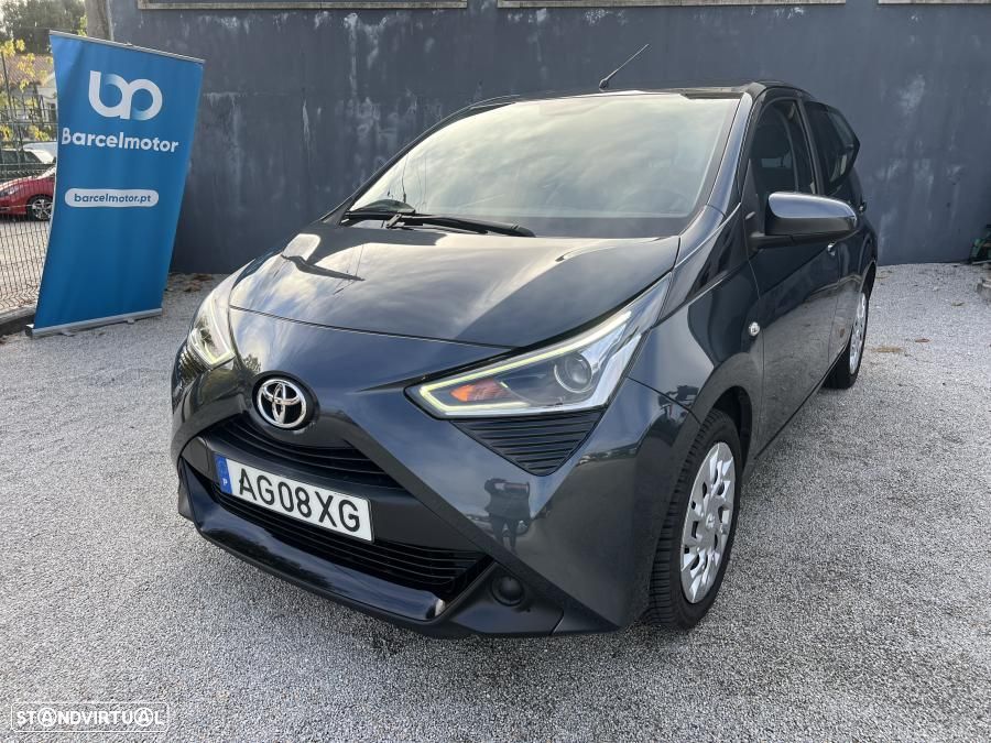 Toyota Aygo 1.0 X-Play+X-Touch - 2