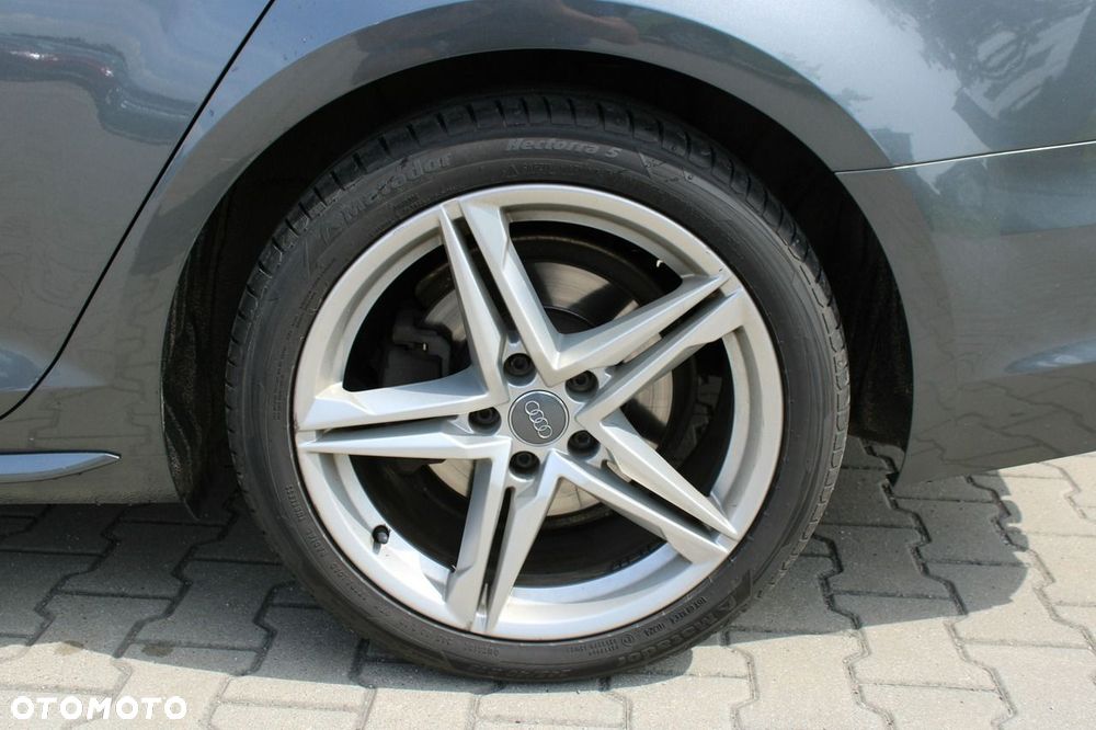 Audi A4 Avant 2.0 TDI - 11