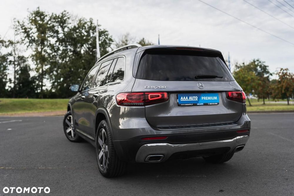 Mercedes-Benz GLB - 15