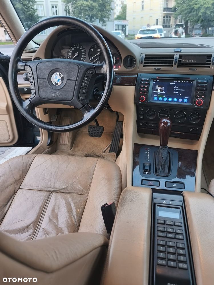 BMW Seria 7 730iL - 14