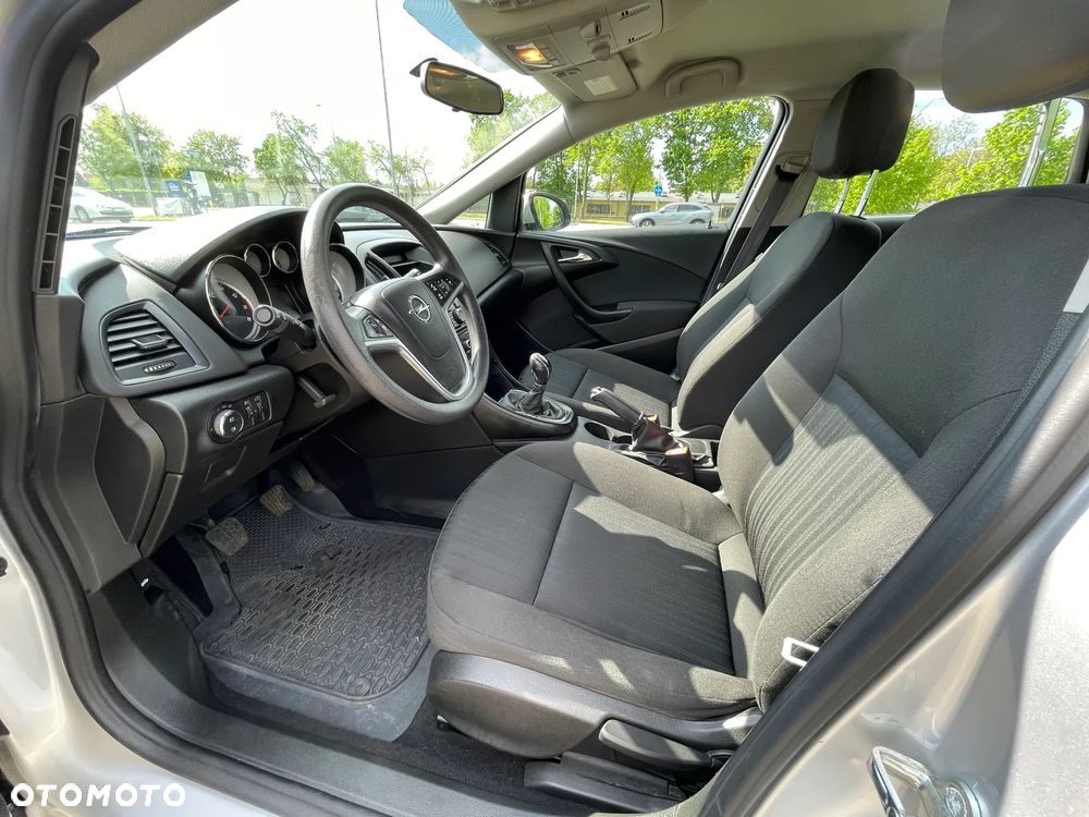 Opel Astra 1.6 Essentia - 9