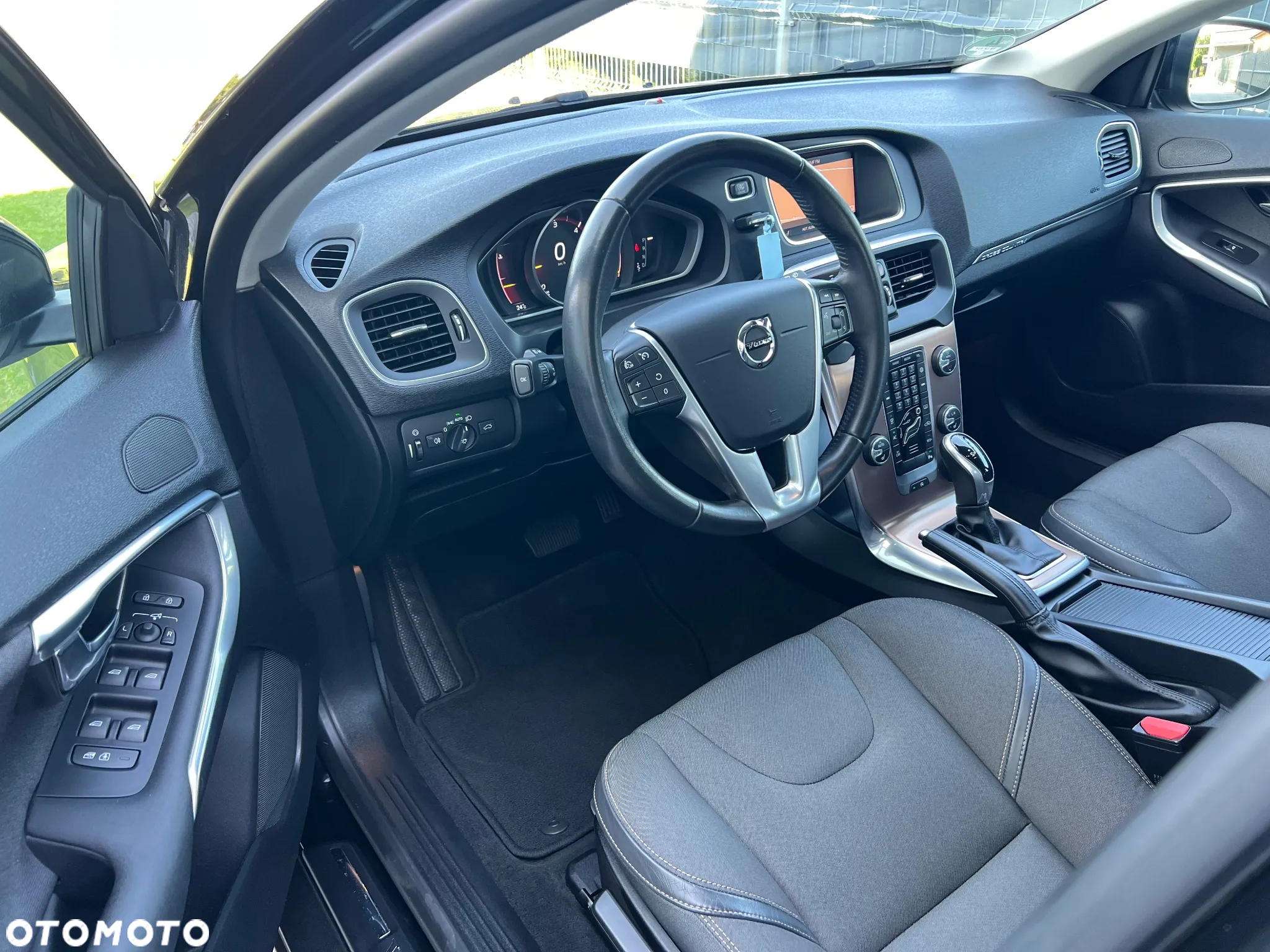 Volvo V40 Cross Country D4 Geartronic Momentum - 27