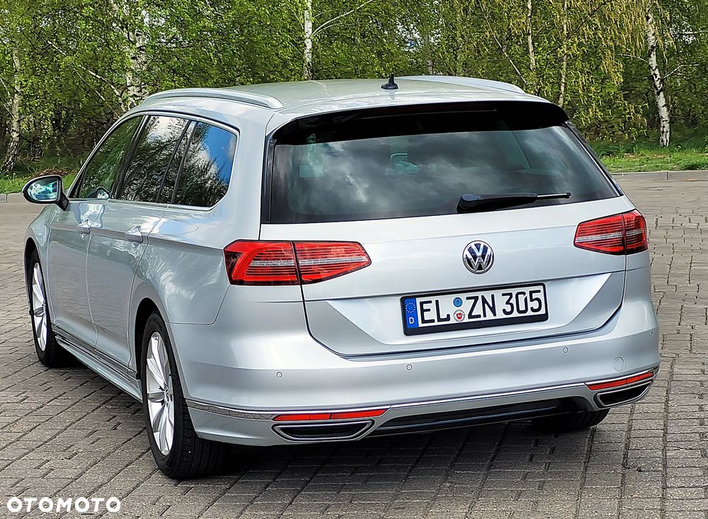 Volkswagen Passat 2.0 TDI (BlueMotion Technology) Highline - 12