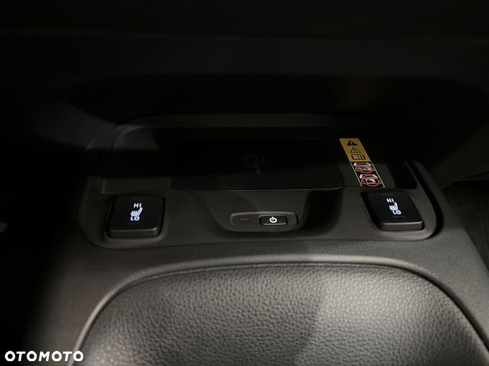 Toyota Corolla 1.8 Hybrid Comfort - 17