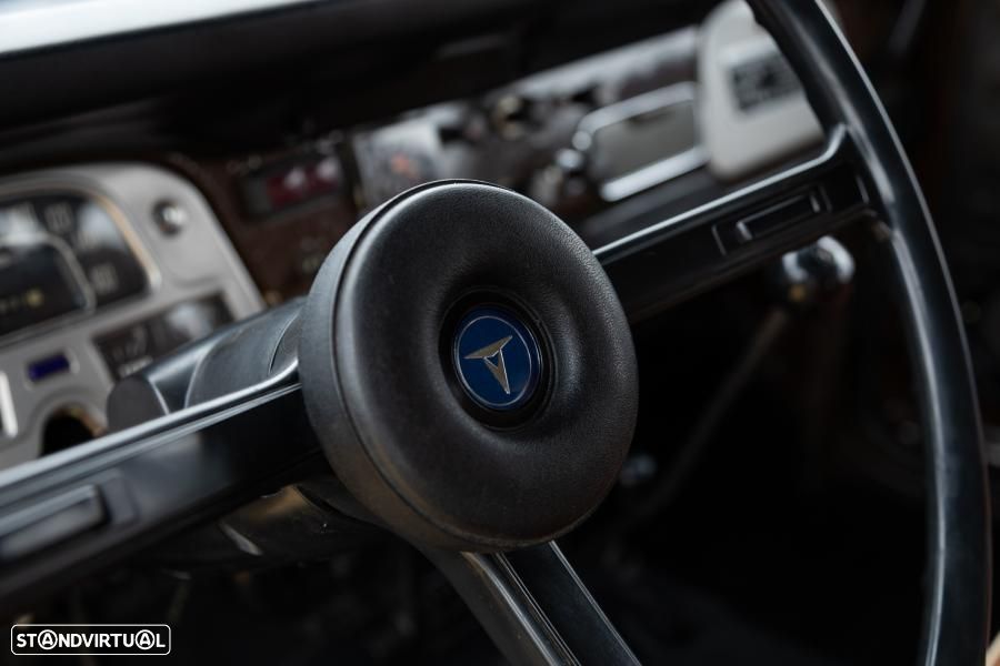 Toyota Land Cruiser - 41