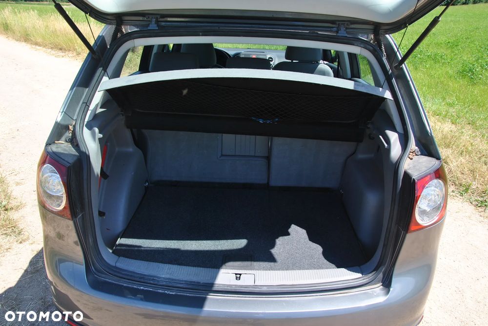Volkswagen Golf Plus 1.6 FSI Comfortline - 28