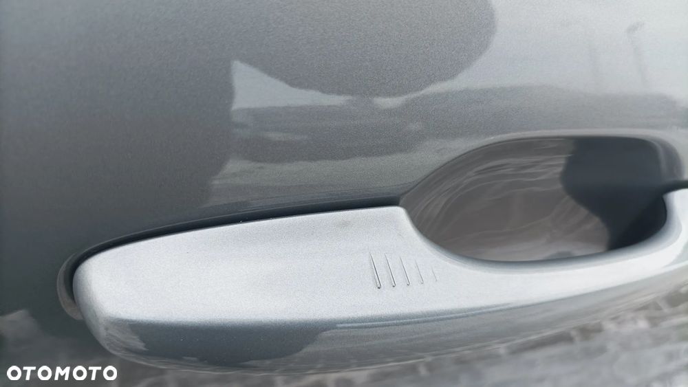 Ford Kuga 2.0 TDCi FWD Titanium - 12