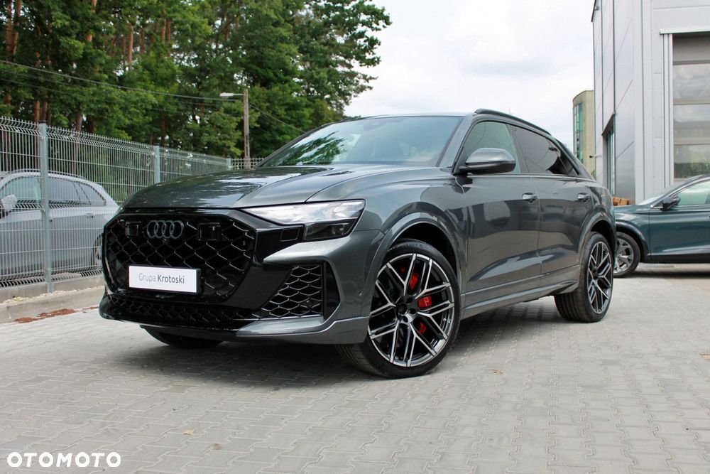 Audi RS Q8 - 2