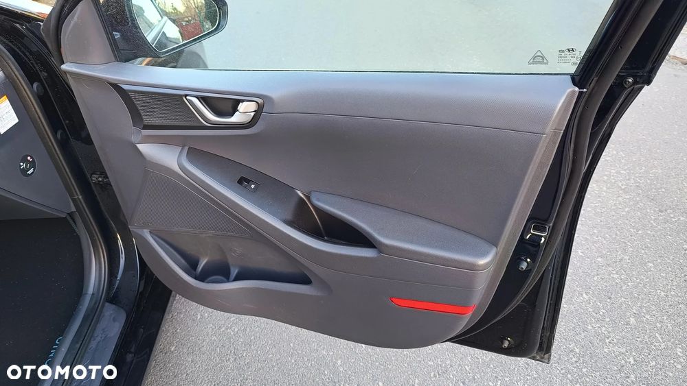 Hyundai IONIQ 1.6 GDI Style - 27