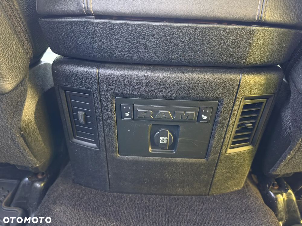 Dodge RAM - 8