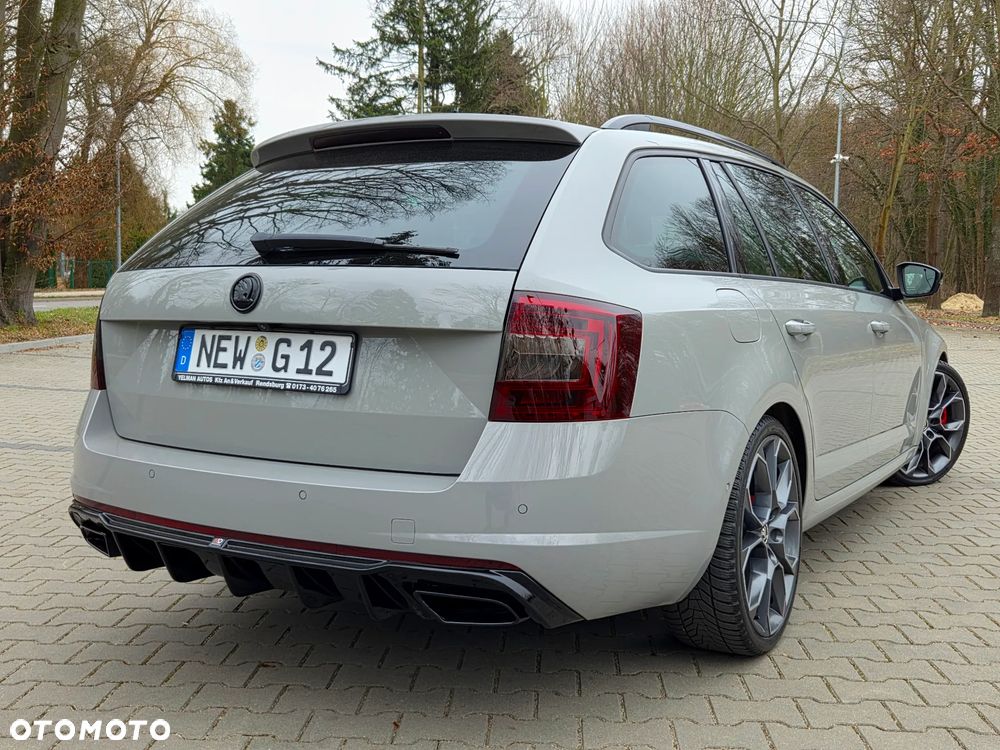 Skoda Octavia 2.0 TDI DSG RS - 3