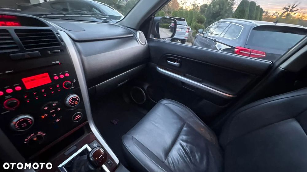 Suzuki Grand Vitara 1.9 DDiS De luxe - 4