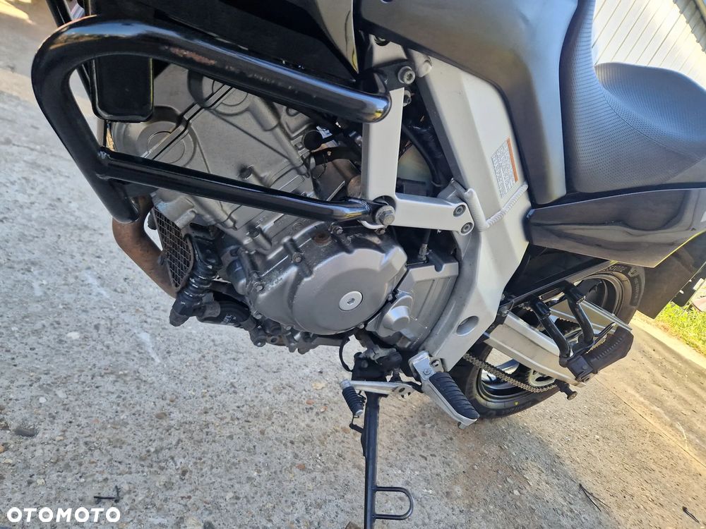 Suzuki V-STROM - 33