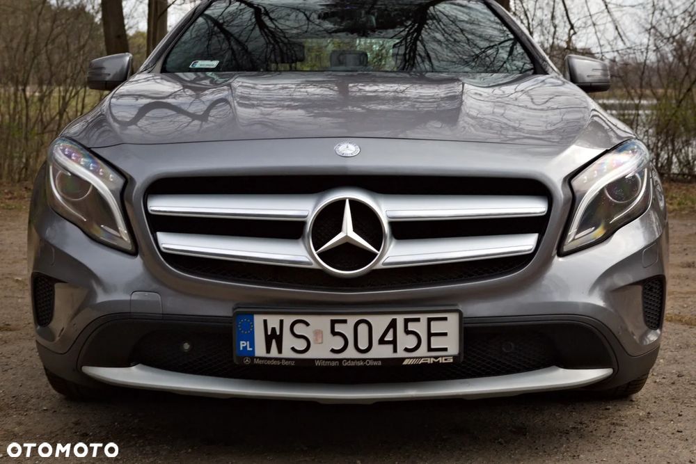 Mercedes-Benz GLA 200 7G-DCT - 31