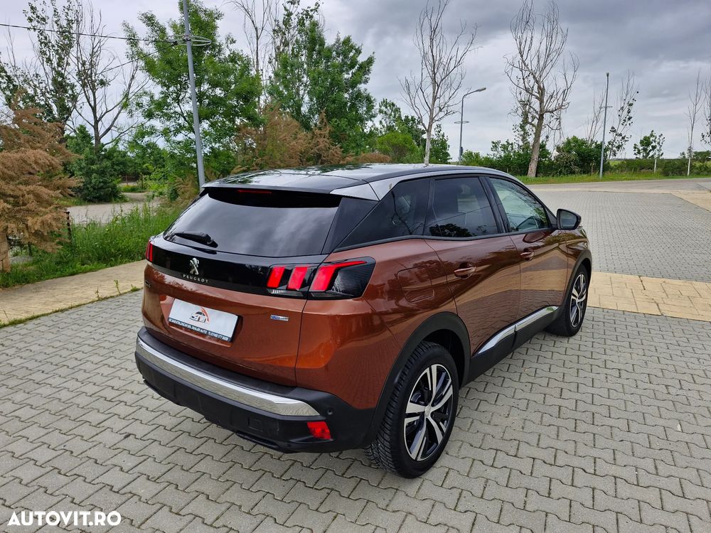 Peugeot 3008 1.2 PureTech Turbo S&S Allure - 4