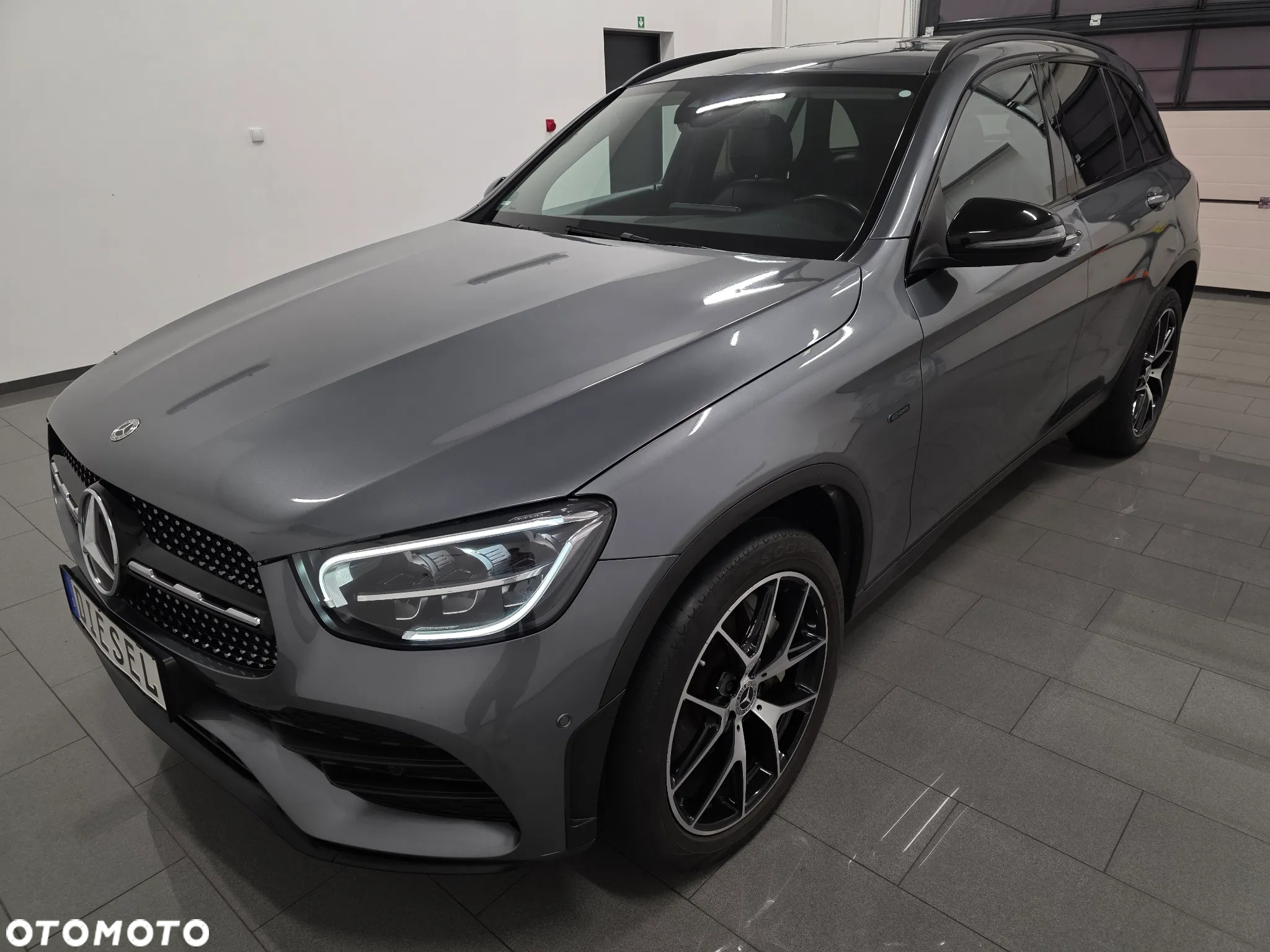 Mercedes-Benz GLC 220 d 4Matic 9G-TRONIC AMG Line Plus - 33