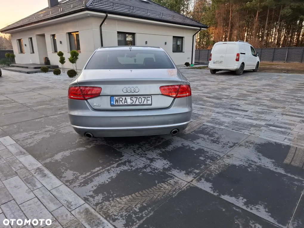 Audi A8 - 6