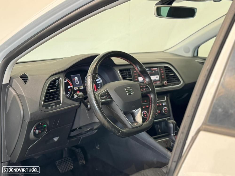 SEAT Leon ST 2.0 TDI DPF DSG FR - 31