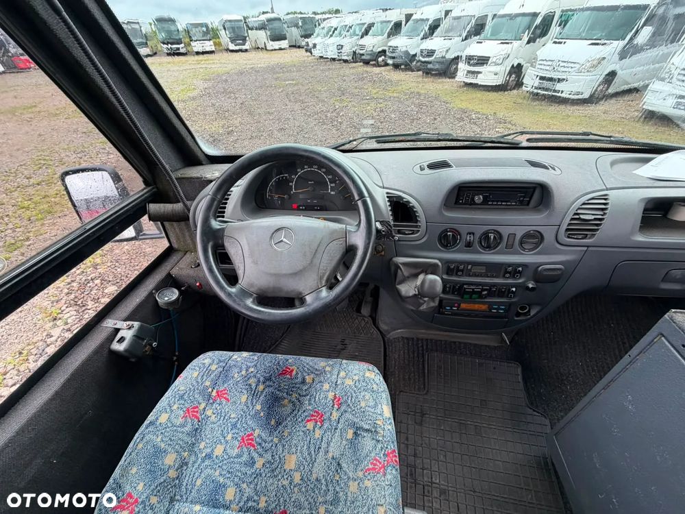Mercedes-Benz Sprinter 616 - 19