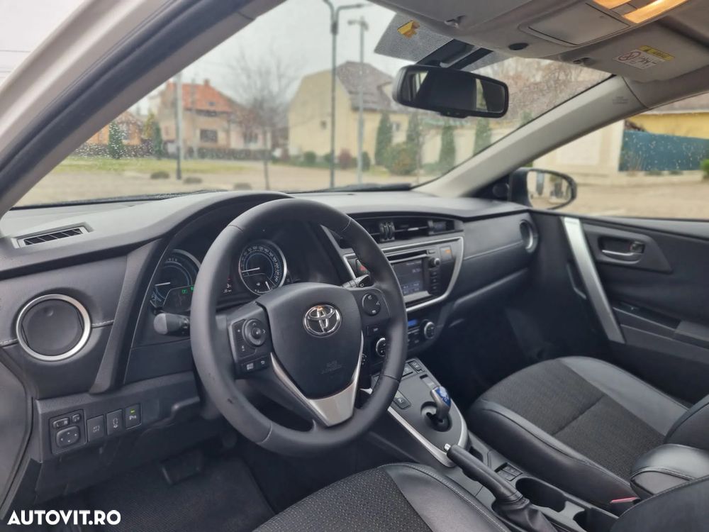 Toyota Auris 1.8 Hybrid Executive - 11
