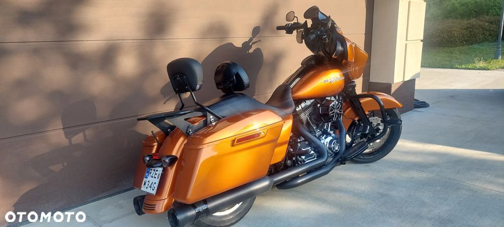Harley-Davidson Touring Street Glide - 2