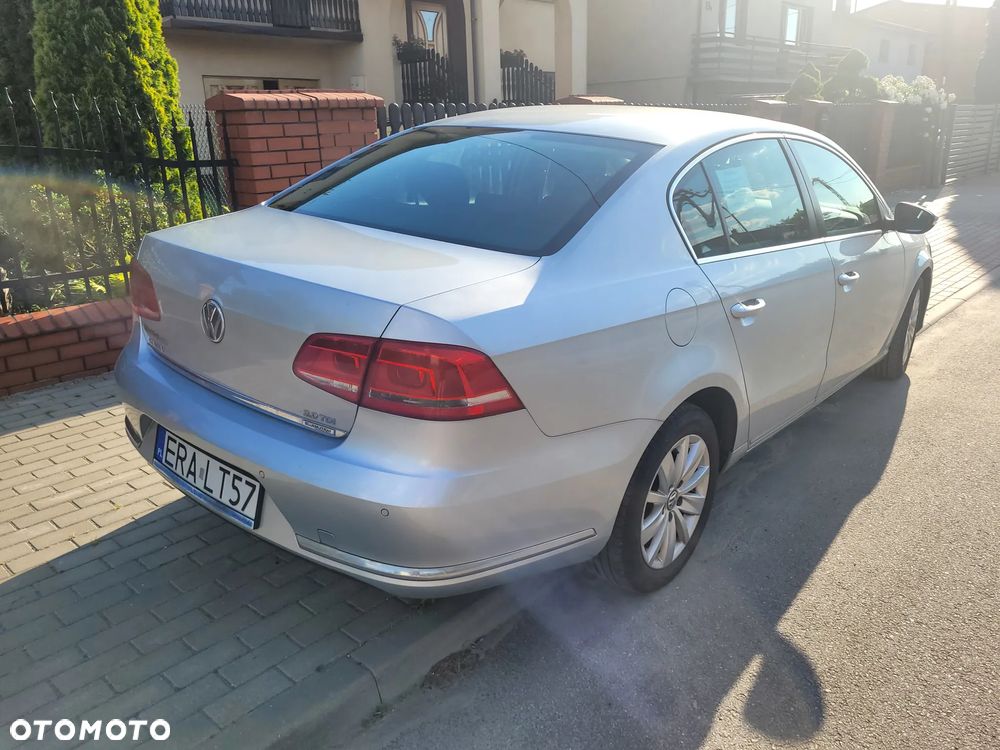 Volkswagen Passat 2.0 TDI Comfortline - 5