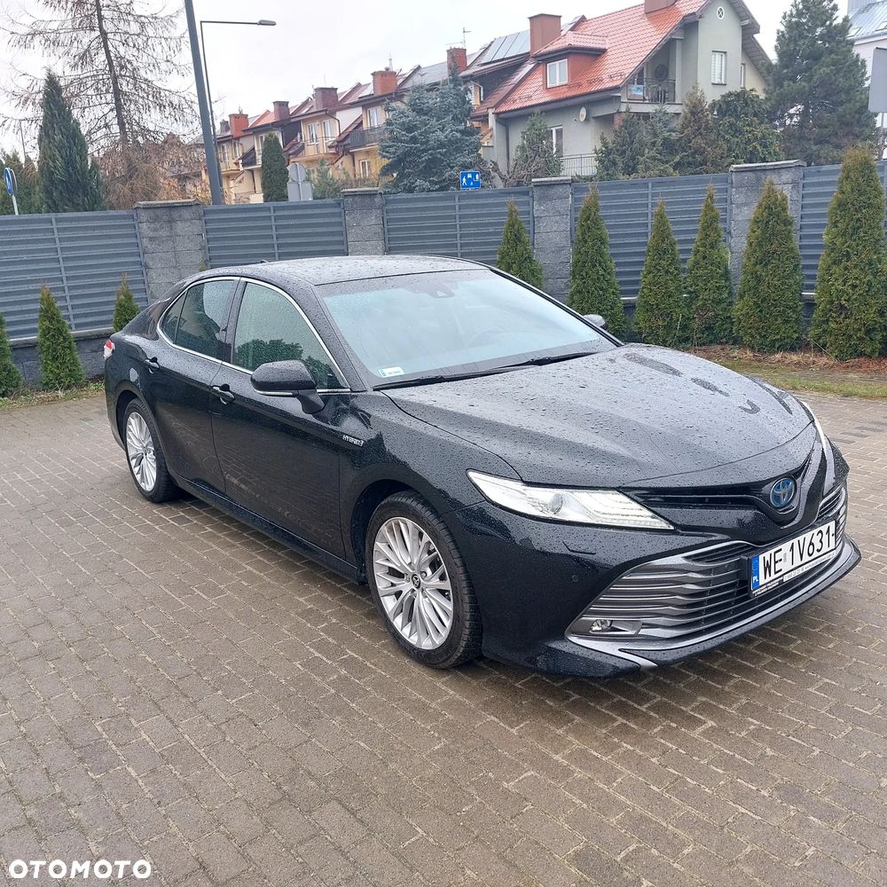 Toyota Camry 2.5 Hybrid Executive CVT - 2