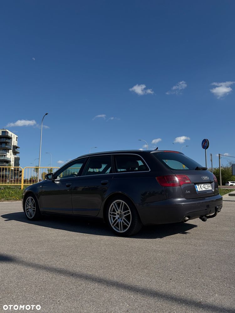 Audi A6 Avant - 1