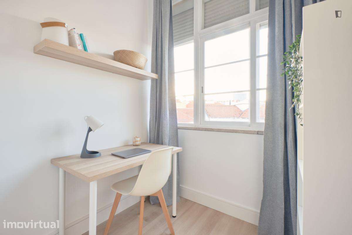 Quarto - localizado em Alameda Lisbon - Grande imagem: 4/36