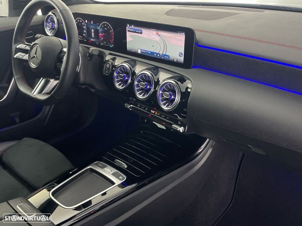 Mercedes-Benz CLA 200 Standard - 23