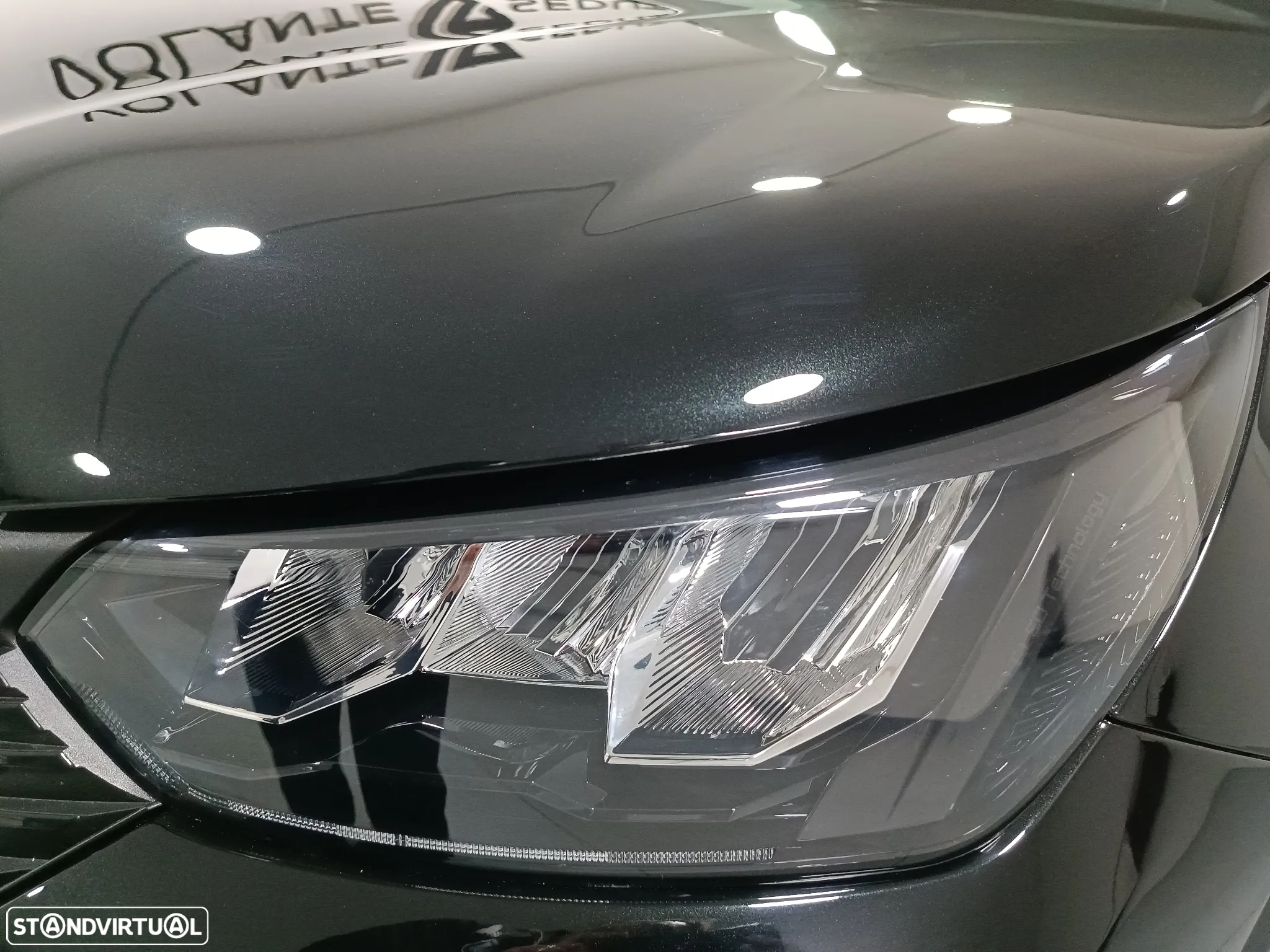 Peugeot 2008 1.2 PureTech Active Pack - 7