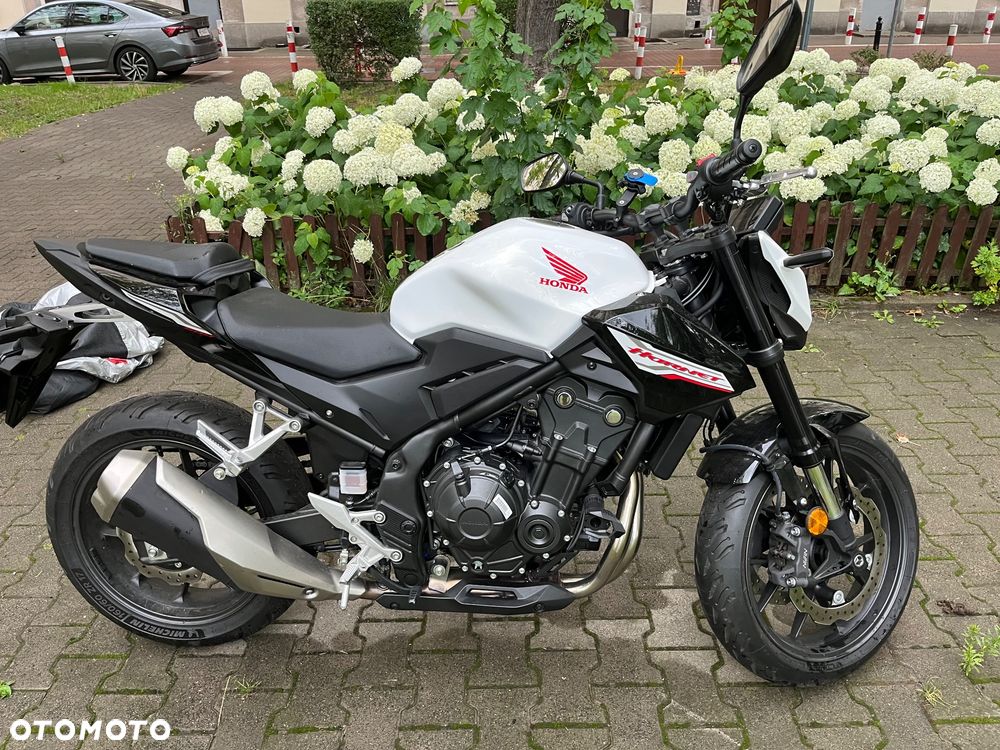 Honda CB - 12