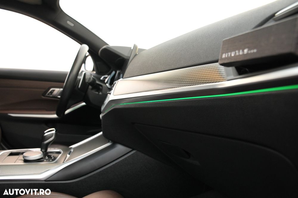 BMW Seria 3 330d xDrive AT MHEV - 15