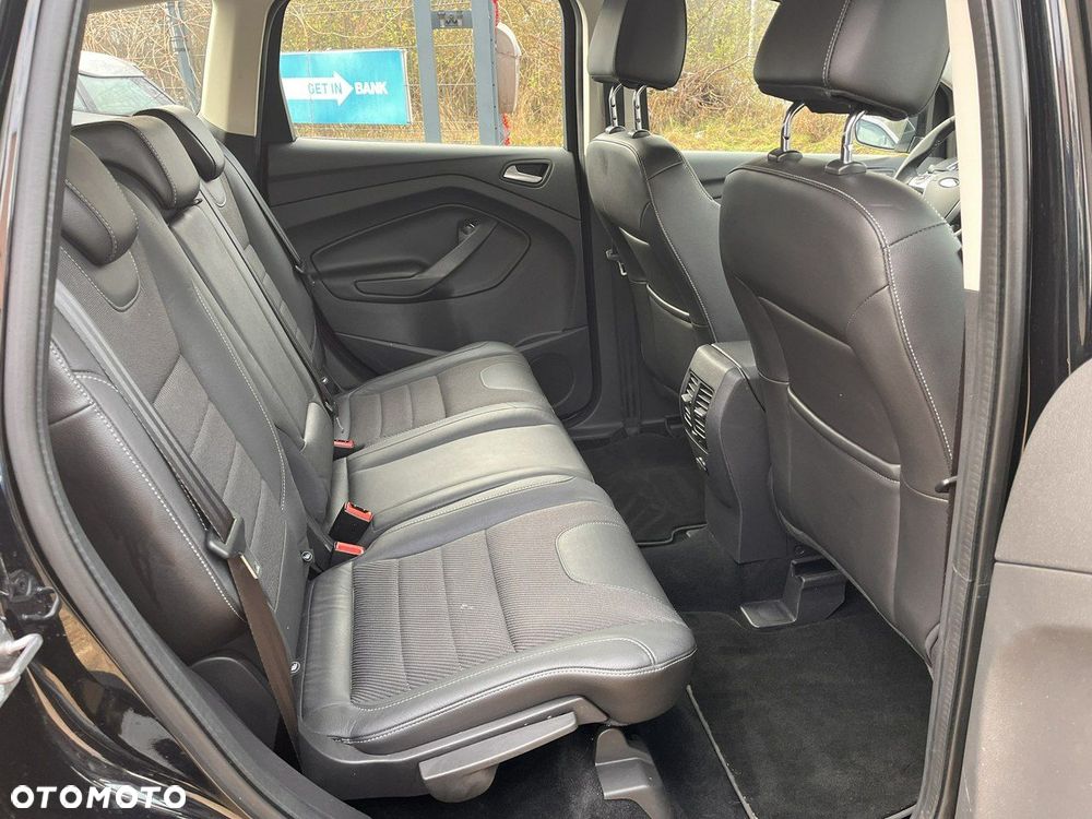 Ford Kuga 1.6 EcoBoost 2x4 Titanium - 27