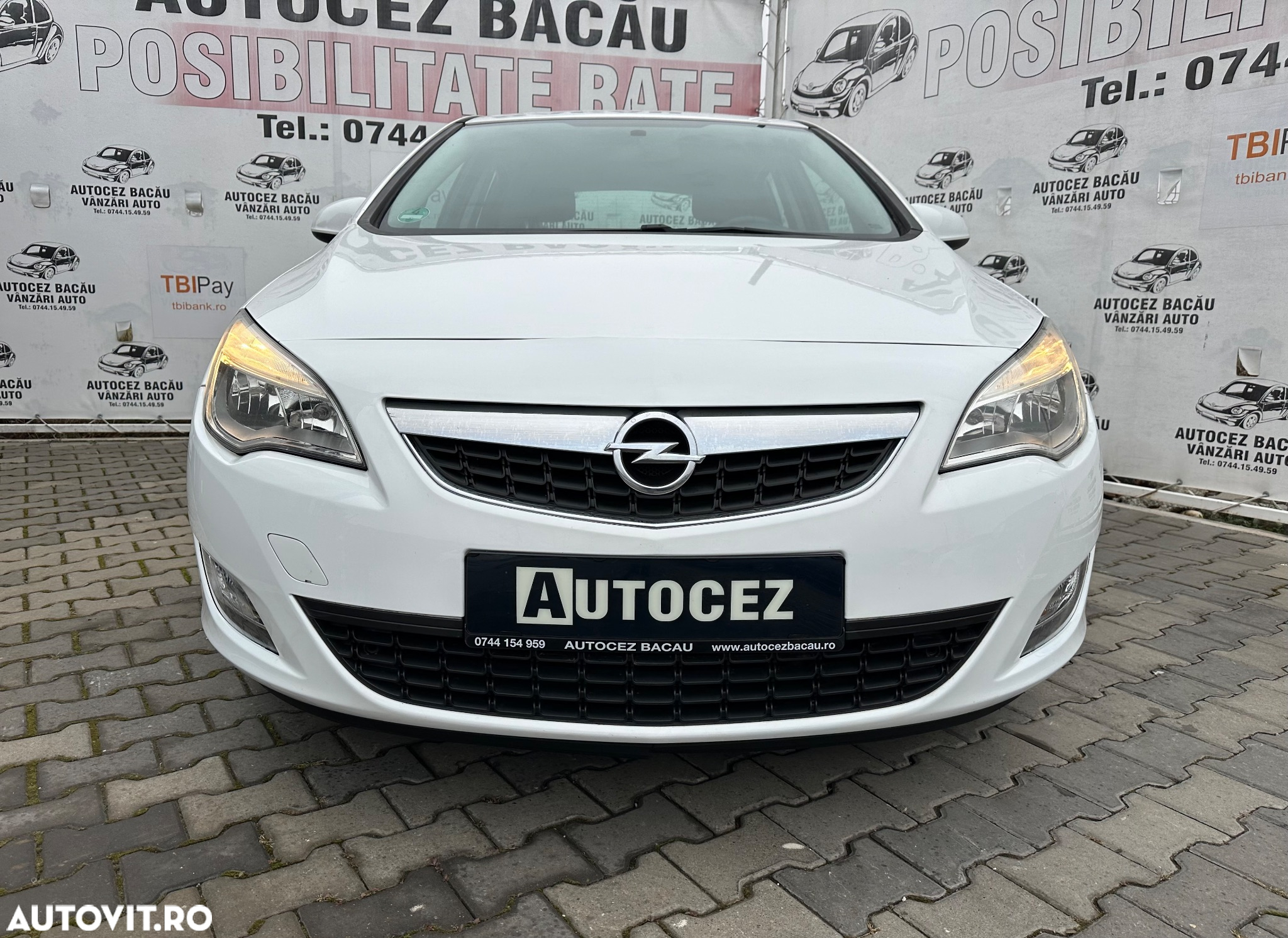 Opel Astra 1.4 ECOFLEX Selection - 2