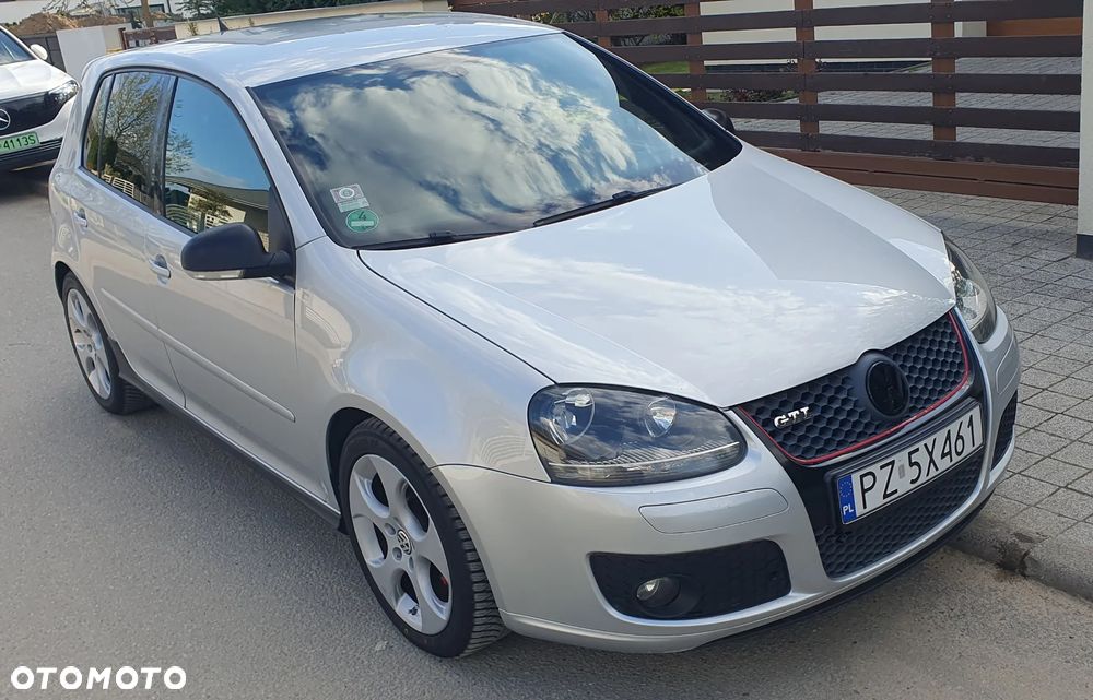Volkswagen Golf - 2