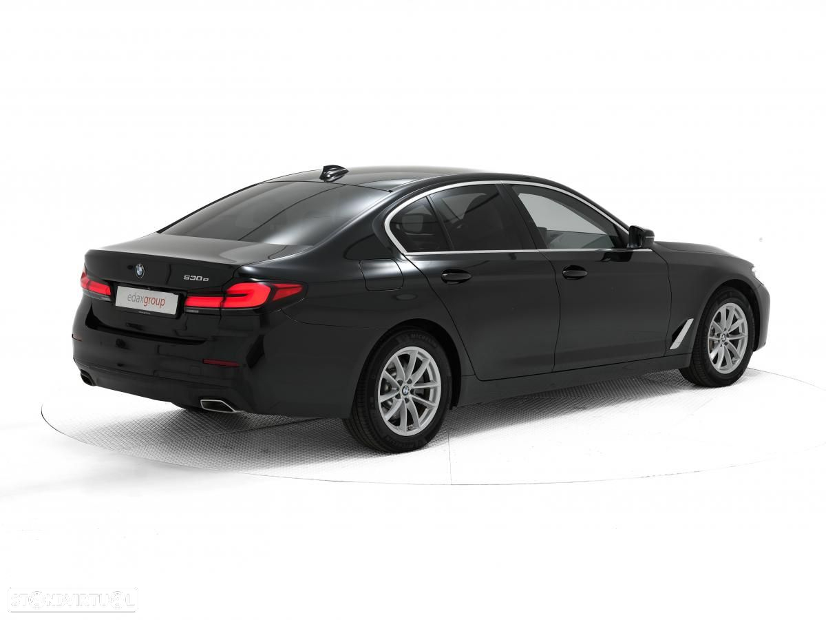 BMW 530 e - 3