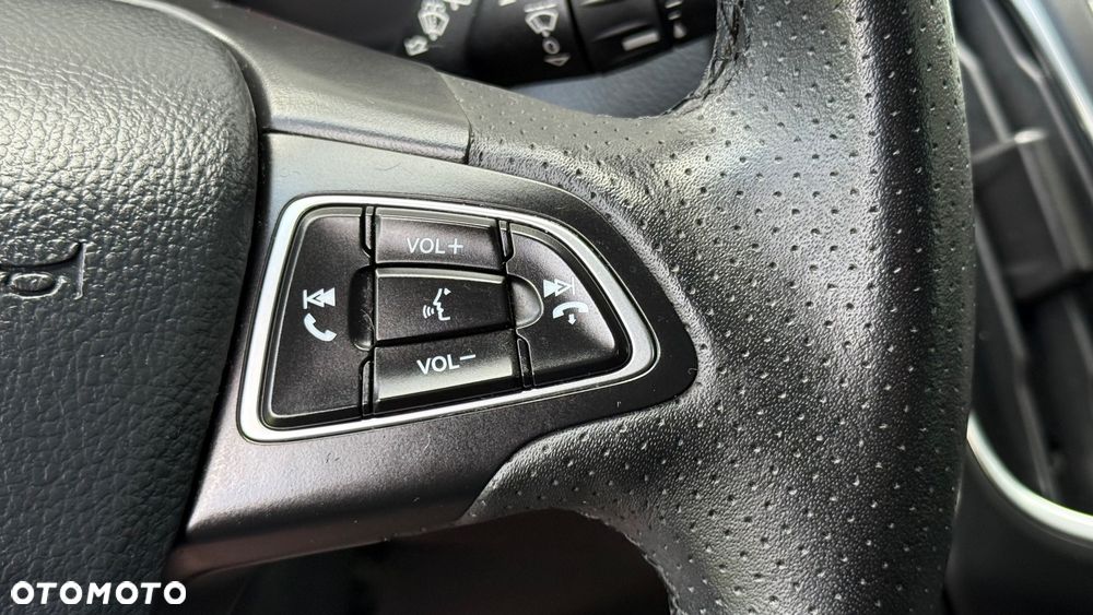 Ford Focus 1.0 EcoBoost Start-Stopp-System ST-LINE DESIGN - 32
