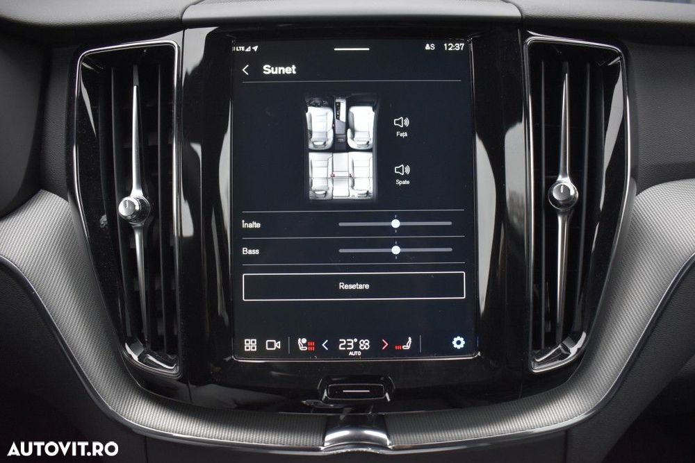 Volvo XC 60 - 31