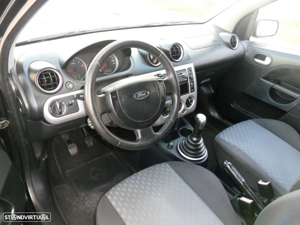 Ford Fiesta 1.4 TDCi Ghia - 18