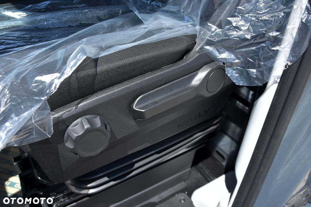 Iveco Daily 35S21HA8/P AUTOMAT autolaweta z kabina sypalną 3,5t na haku POLMAR - 14