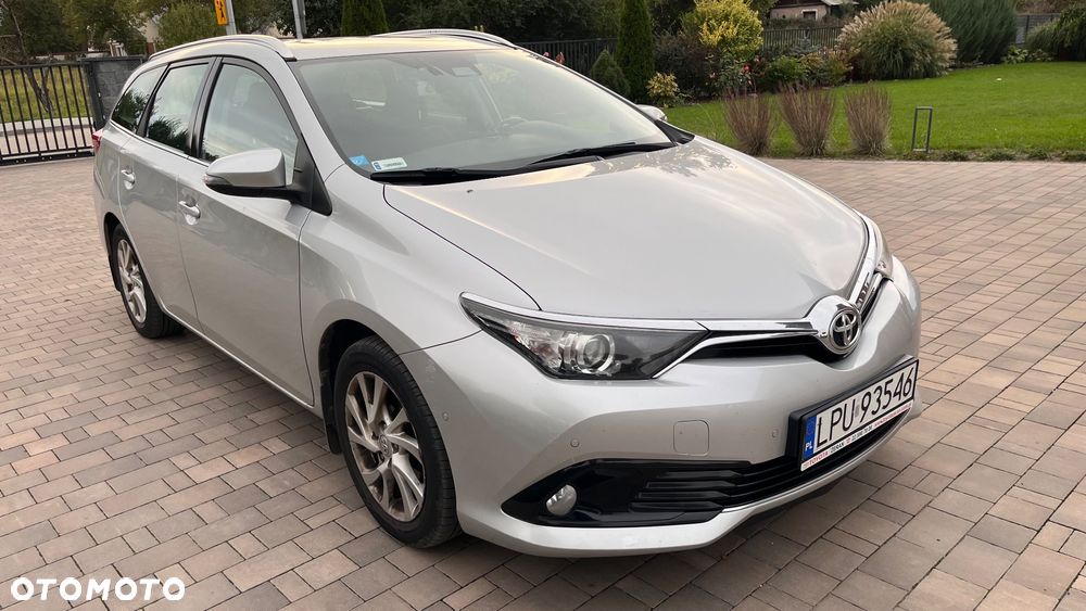 Toyota Auris 1.6 Prestige - 1