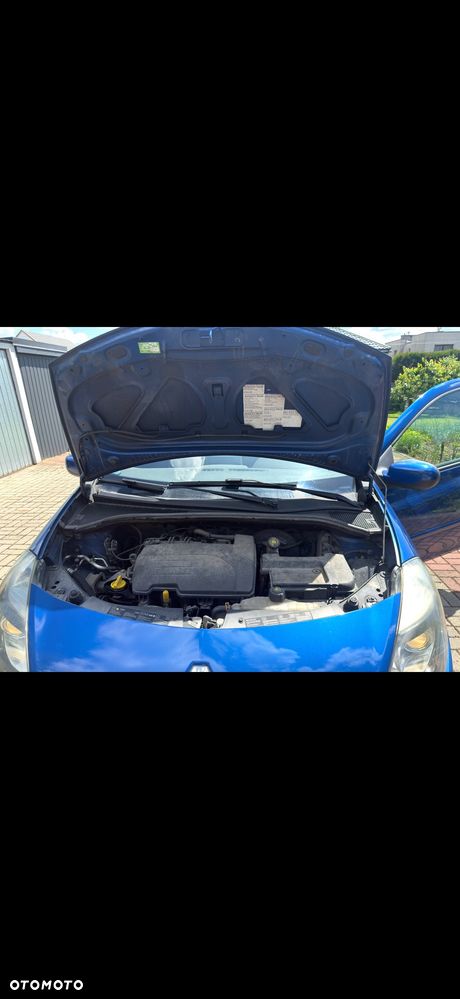 Renault Clio - 11