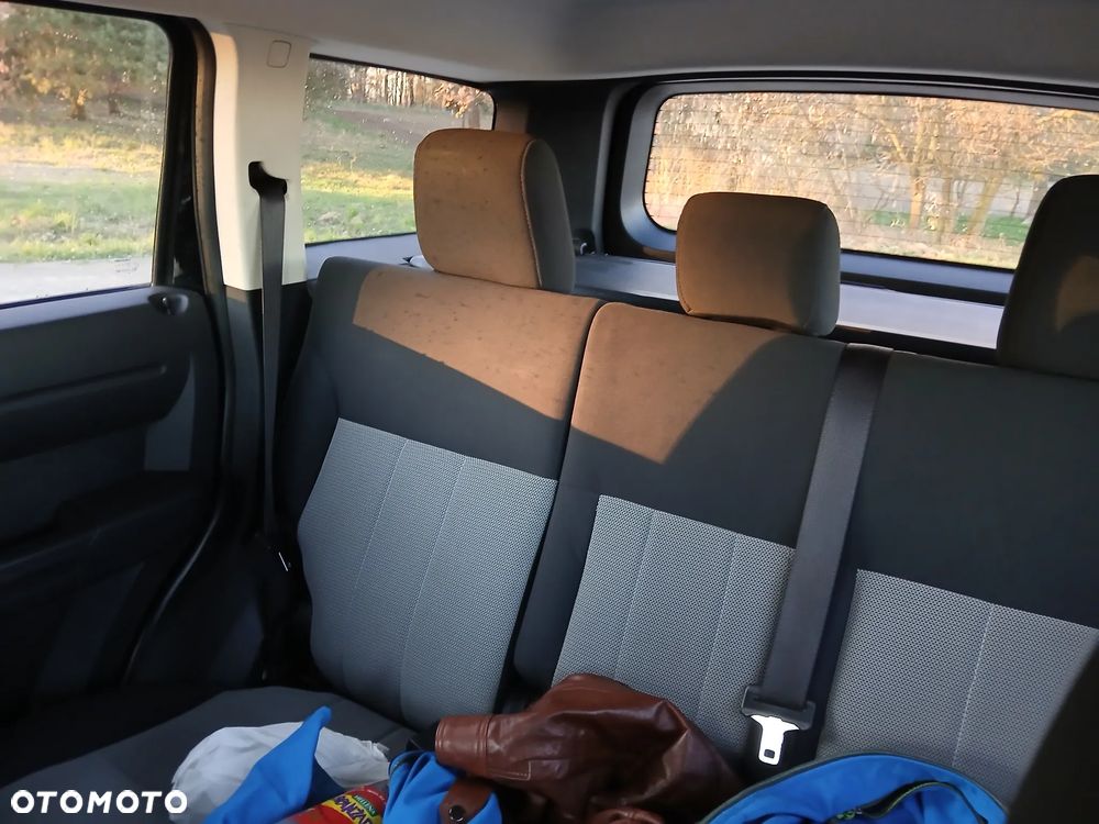 Dodge Nitro 2.8 CRD SE - 11