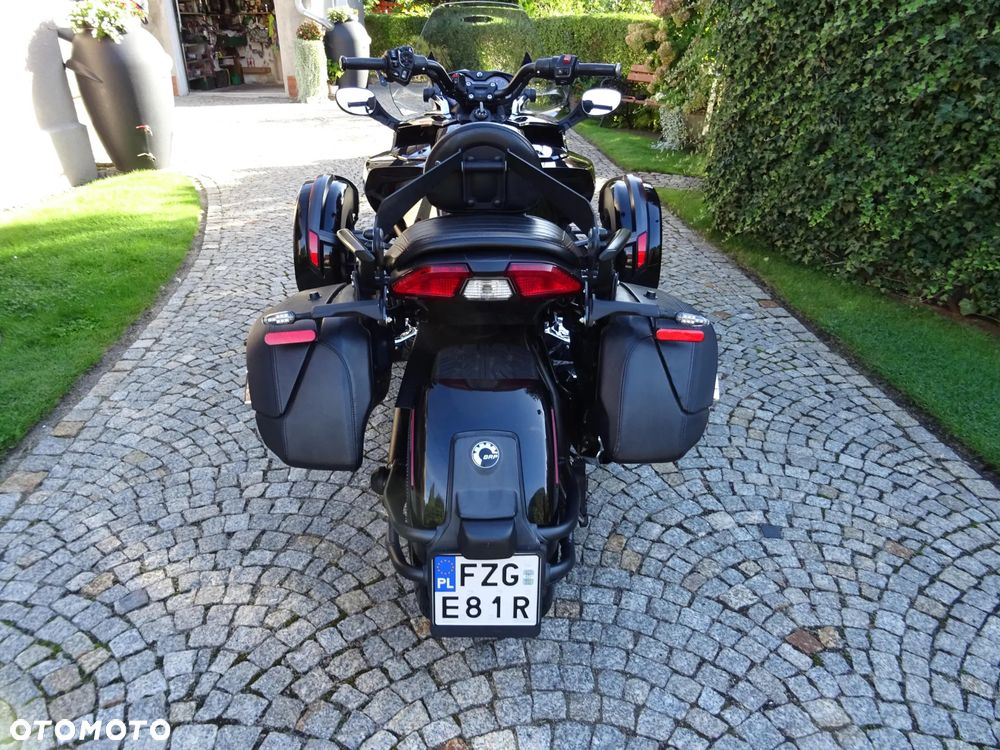 Can-Am Spyder - 9