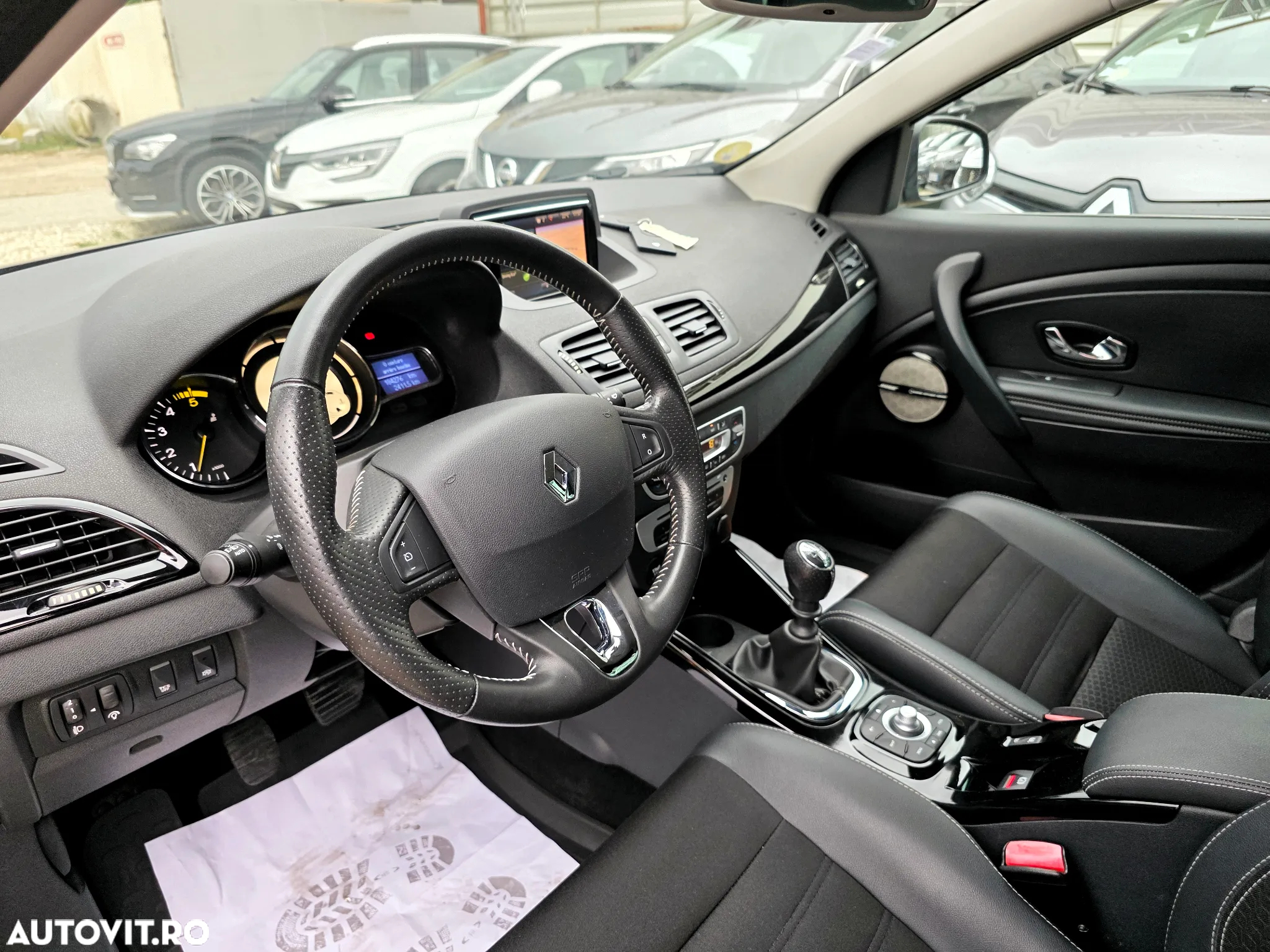 Renault Megane ENERGY dCi 110 Start & Stop Bose Edition - 23